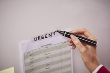 Charger l'image dans la galerie, Scotch Magic Tape, Rouleaux de Ruban Adhésif Transparent avec Dévidoir, Lot de 3, Ruban de 19mm x 7.5m - Idéal pour le Bureau et l'École