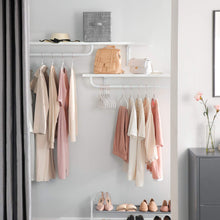 Charger l'image dans la galerie, SONGMICS Lot de 20 Cintres Velours Adulte, Longueur 41,5 cm, Fin, Grande Capacité de Charge, avec Crochets Pivotants à 360°, pour Manteaux, Chemises, Blanc et Rose Gold CRF026W01