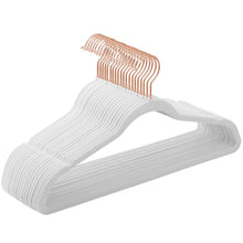 Charger l'image dans la galerie, SONGMICS Lot de 20 Cintres Velours Adulte, Longueur 41,5 cm, Fin, Grande Capacité de Charge, avec Crochets Pivotants à 360°, pour Manteaux, Chemises, Blanc et Rose Gold CRF026W01