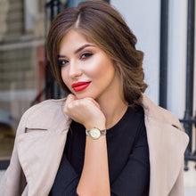 Charger l'image dans la galerie, JewelryWe Montre à Bracelet Extensible Femme - Montre Simple Élégante Ultra-Claire & Facile à Lire (Blanc)